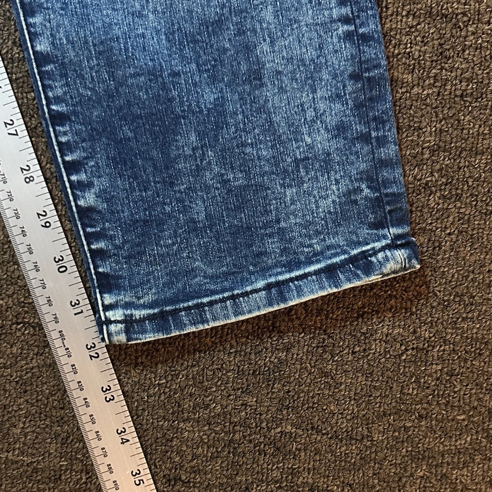 GUESS New Men's Faded Blue Slim Jeans size 38x32 - Picture 6 of 11
